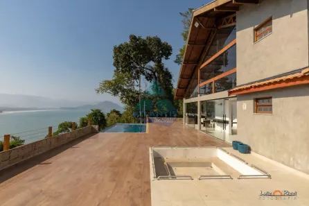 Casa com 5 Quartos à venda, 246m² no Toninhas, Ubatuba