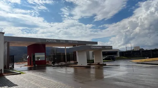 Lote/Terreno à venda, 619m² no Ibituruna, Montes Claros