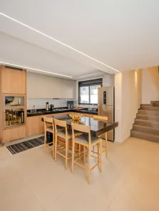 Casa de Condomínio com 2 Quartos à venda, 170m² no Santa Cecília, São Paulo
