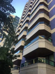 Apartamento com 3 Quartos para alugar, 200m² no Cambuí, Campinas