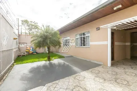 Casa com 3 Quartos à venda, 181m² no Pinheirinho, Curitiba