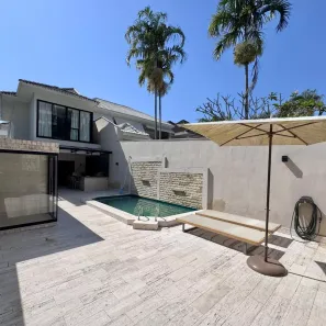 Casa de Condomínio com 3 Quartos para alugar, 300m² no Recreio dos Bandeirantes, Rio de Janeiro