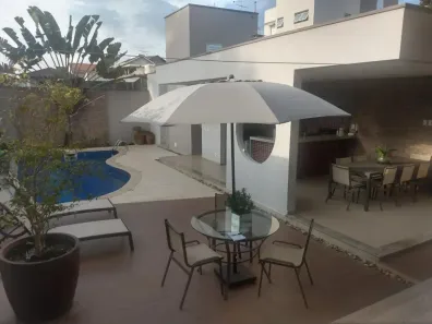 Sobrado com 3 Quartos à venda, 380m² no Vila Oliveira, Mogi das Cruzes