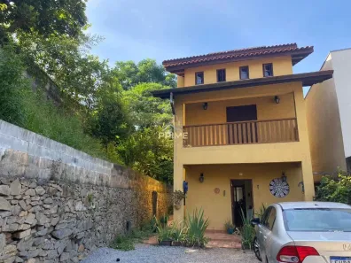 Sobrado com 4 Quartos à venda, 238m² no Jardim Semiramis, Cotia