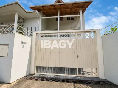 Casa com 1 Quarto para alugar, 240m² no Rio Tavares, Florianópolis