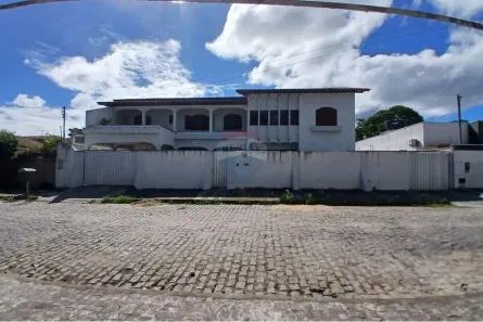 Casa com 6 Quartos à venda, 496m² no Centro, Itamaraju