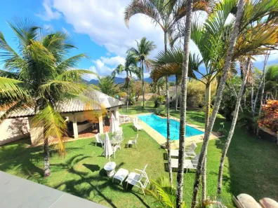 Sobrado com 7 Quartos à venda, 453m² no Balneário Copacabana, Caraguatatuba
