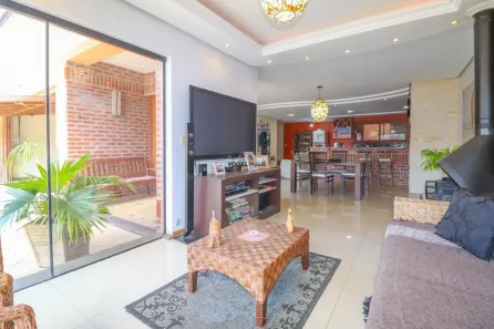 Casa de Condomínio com 4 Quartos à venda, 210m² no Estância Velha, Canoas