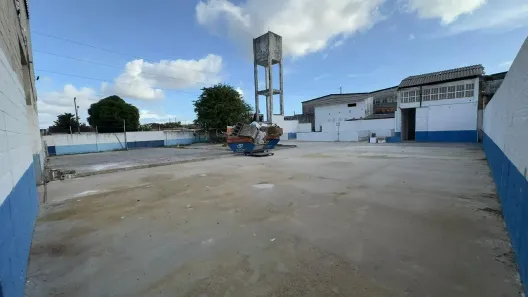 Ponto Comercial com 6 Quartos para alugar, 1100m² no Tabuleiro do Martins, Maceió