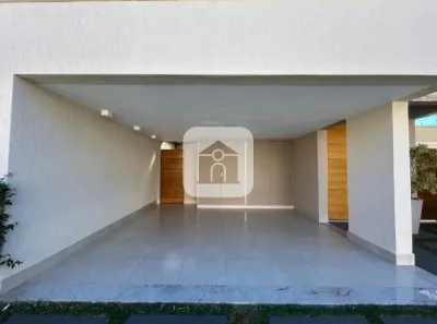 Casa de Condomínio com 3 Quartos à venda, 200m² no Granja Marileusa, Uberlândia
