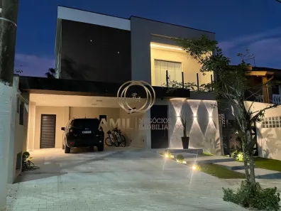 Sobrado com 3 Quartos à venda, 244m² no Urbanova, São José dos Campos
