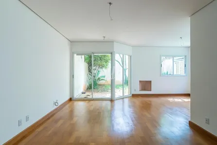 Casa com 4 Quartos para alugar, 180m² no Jardim Panorama, São Paulo