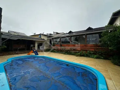 Casa com 8 Quartos para alugar, 540m² no Santa Amélia, Belo Horizonte
