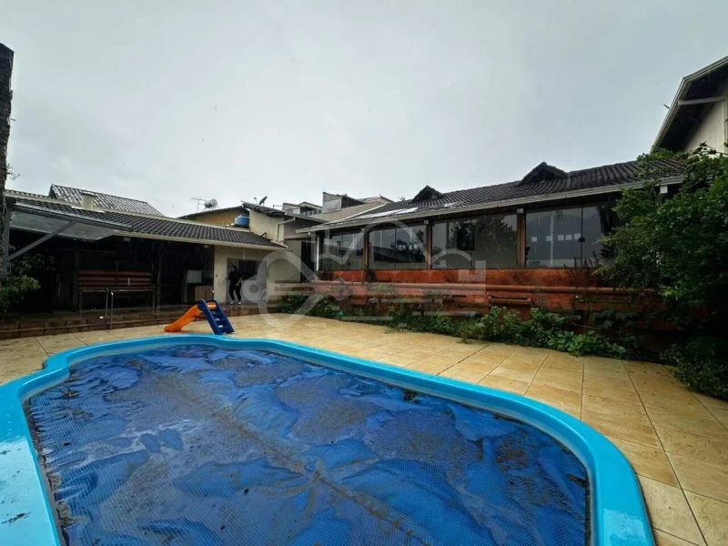 Casa com 8 quartos — Santa Amélia, Belo Horizonte