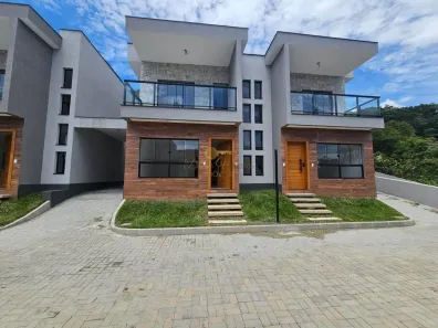 Casa de Condomínio com 3 Quartos à venda, 144m² no Barra do Imbuí, Teresópolis