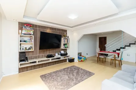 Sobrado com 4 Quartos à venda, 266m² no Parque da Fonte, São José dos Pinhais