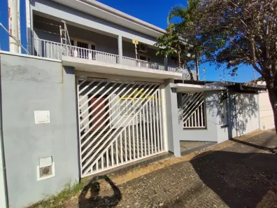Casa com 3 Quartos para alugar, 210m² no Cidade Jardim, Americana