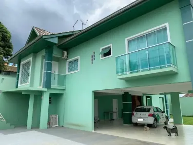 Sobrado com 4 Quartos à venda, 350m² no Petrópolis, Joinville
