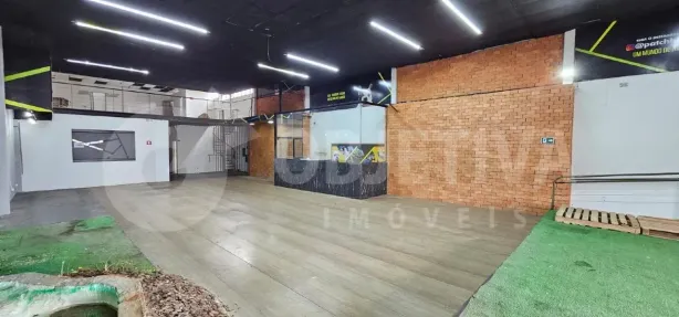 Ponto Comercial para alugar, 300m² no Nossa Senhora Aparecida, Uberlândia