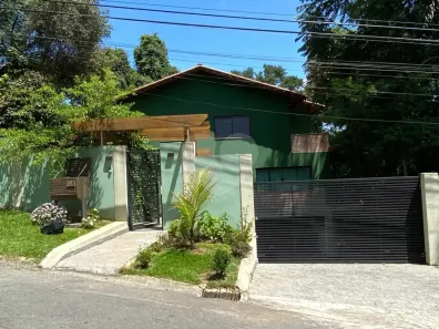Casa de Condomínio com 5 Quartos para alugar, 360m² no Cumbari, Mairiporã