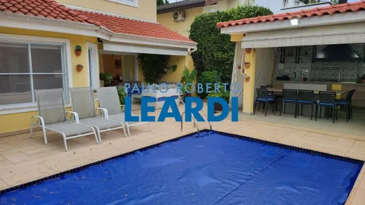 Casa de Condomínio com 4 Quartos à venda, 300m² no Alphaville, Santana de Parnaíba