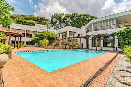 Casa com 7 Quartos para alugar, 600m² no Vila Sônia, São Paulo