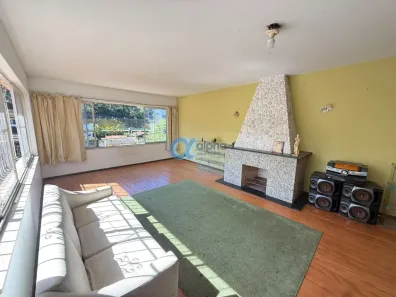 Casa com 4 Quartos à venda, 725m² no Quarteirão Ingelheim, Petrópolis