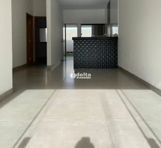 Casa com 3 Quartos à venda, 95m² no Novo Mundo, Uberlândia