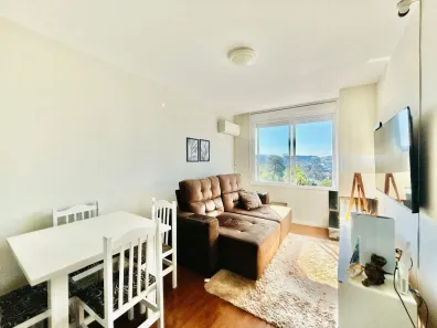 Apartamento com 2 Quartos à venda, 60m² no Três Figueiras, Porto Alegre