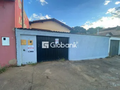 Casa com 2 Quartos à venda, 80m² no Jardim Palmeiras, Montes Claros