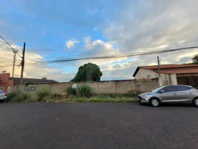 Lote/Terreno à venda, 720m² no Daniel Fonseca, Uberlândia