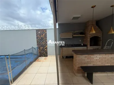 Casa com 3 Quartos à venda, 149m² no Santa Luzia, Uberlândia