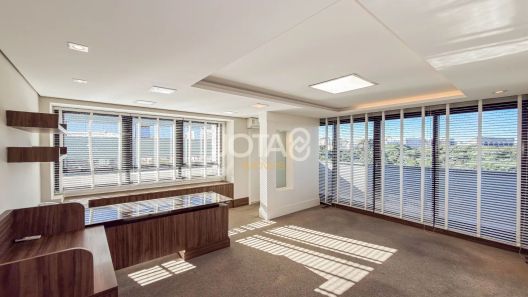 Sala Comercial à venda, 81m² no Ahú, Curitiba