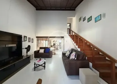 Casa com 2 Quartos à venda, 130m² no Canasvieiras, Florianópolis