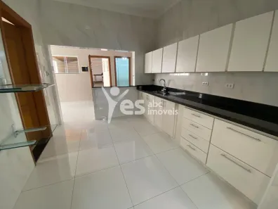 Casa com 3 Quartos para alugar, 380m² no Jardim Santo Antônio, Santo André