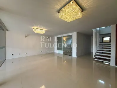 Sobrado com 4 Quartos à venda, 241m² no Petrópolis, Londrina