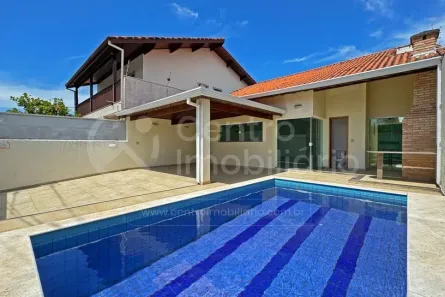 Casa com 3 Quartos à venda, 131m² no Jardim Tres Marias, Peruíbe