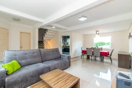 Sobrado com 3 Quartos para alugar, 170m² no Boqueirão, Curitiba