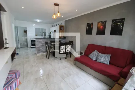 Casa com 6 Quartos à venda, 200m² no Parque Peruche, São Paulo