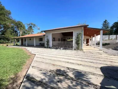 Fazenda/Sítio com 3 Quartos à venda, 136m² no Chácara Itamarati, Caçapava