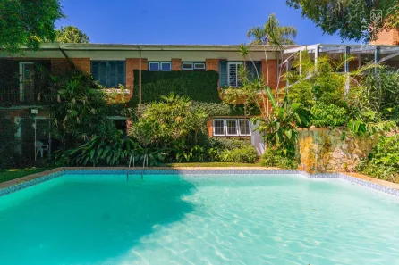 Casa de Condomínio com 5 Quartos à venda, 619m² no Bacacheri, Curitiba