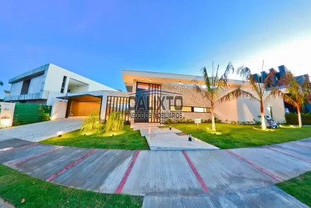 Casa de Condomínio com 3 Quartos à venda, 229m² no Laranjeiras, Uberlândia