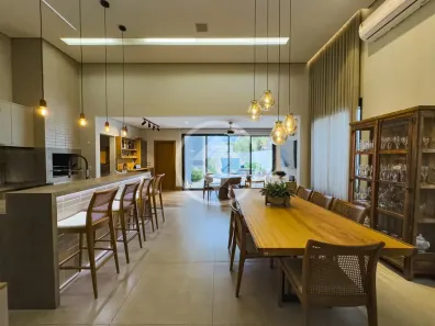 Casa de Condomínio com 3 Quartos à venda, 227m² no Jardim Imperial, Cuiabá