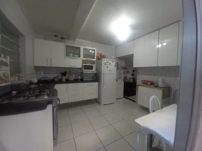 Casa com 3 Quartos à venda, 131m² no Jardim Ivana, São Paulo