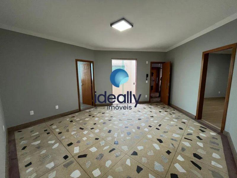 Apartamento com 3 quartos — Alípio de Melo, Belo Horizonte