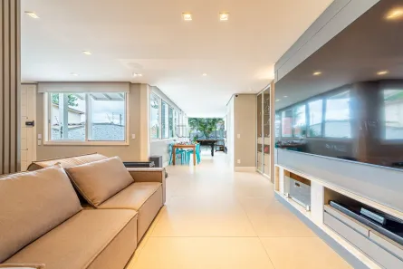 Casa com 3 Quartos à venda, 270m² no Chácara das Pedras, Porto Alegre
