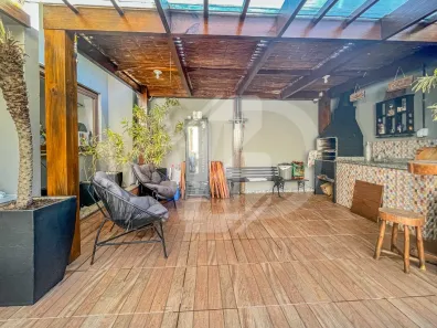 Sobrado com 4 Quartos à venda, 150m² no Loteamento Jardim Timbaúva, Gravataí