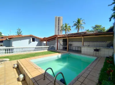 Casa com 3 Quartos à venda, 350m² no Goiânia 2, Goiânia
