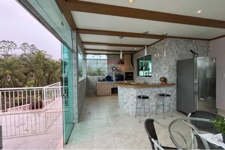 Casa com 5 Quartos para alugar, 599m² no São Pedro, Juiz de Fora