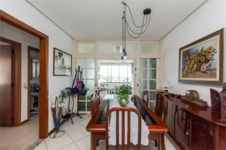 Apartamento com 2 Quartos à venda, 147m² no Santo Antônio, Porto Alegre